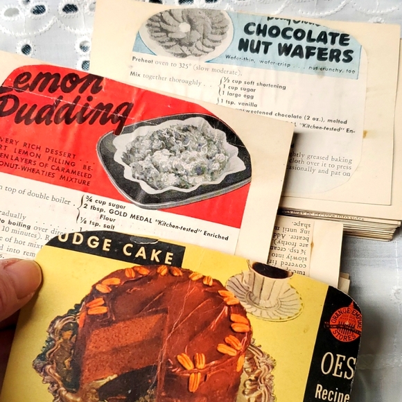 VTG Recipe Tin + Recipes Ohio Art USA Yellow Daisy Flower Bake Kitchen Storage - Picture 15 of 16